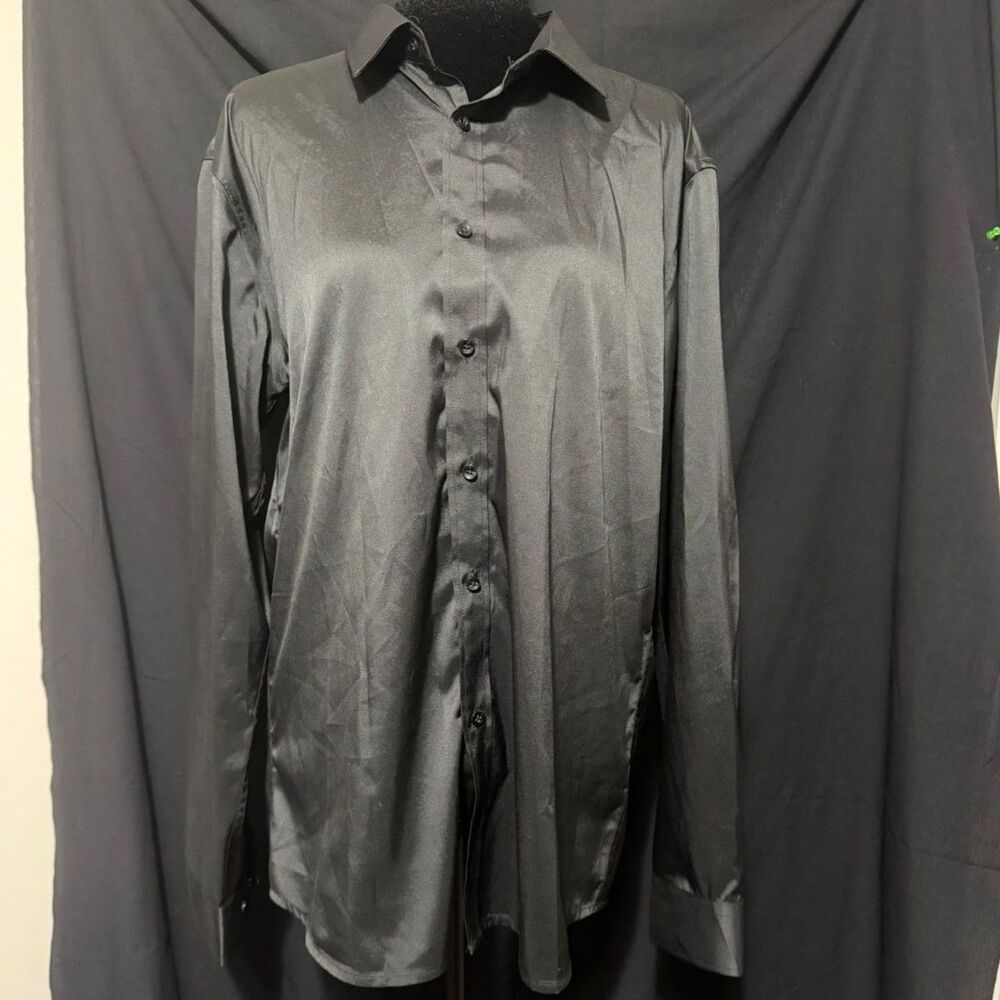 #251 - Size 42 Men's Black Dress Shirt